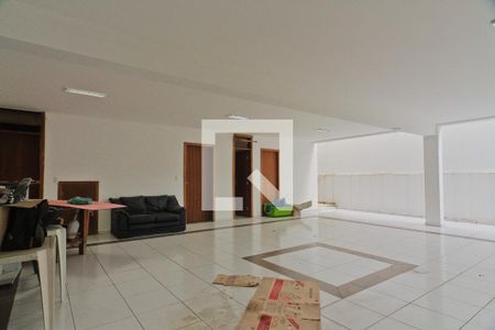 Casa à venda com 338m², 4 quartos e 2 vagasGaragem