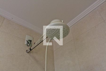 Casa à venda com 338m², 4 quartos e 2 vagasBanheiro de serviço