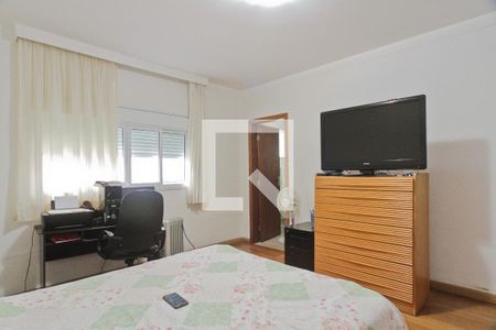 Casa à venda com 338m², 4 quartos e 2 vagasSuíte 2