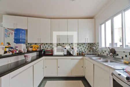 Casa à venda com 338m², 4 quartos e 2 vagasCozinha