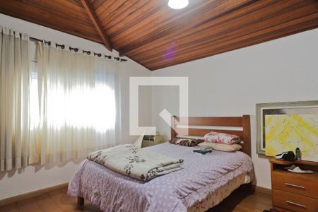 Casa à venda com 338m², 4 quartos e 2 vagasSuíte 1