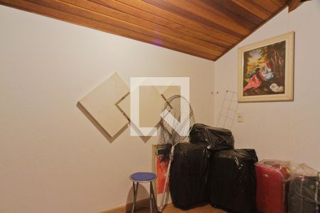 Casa à venda com 338m², 4 quartos e 2 vagasDespensa