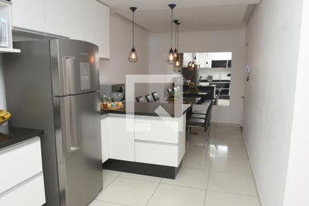 Casa à venda com 202m², 3 quartos e 2 vagasCozinha