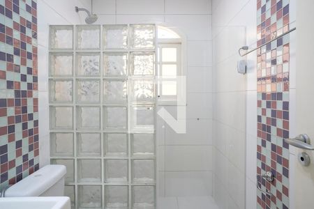 Casa à venda com 280m², 3 quartos e 2 vagasBanheiro 