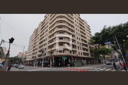 Apartamento à venda com 195m², 3 quartos e sem vaga Apartamento à venda com 195m², 3 quartos e sem vagaFachada