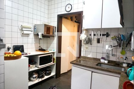 Casa de condomínio à venda com 194m², 3 quartos e 3 vagas Casa de condomínio à venda com 194m², 3 quartos e 3 vagasCozinha