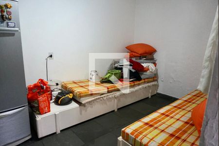 Casa de condomínio à venda com 194m², 3 quartos e 3 vagas Casa de condomínio à venda com 194m², 3 quartos e 3 vagasQuarto fundos