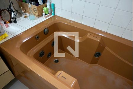 Casa de condomínio à venda com 194m², 3 quartos e 3 vagas Casa de condomínio à venda com 194m², 3 quartos e 3 vagasBanheiro