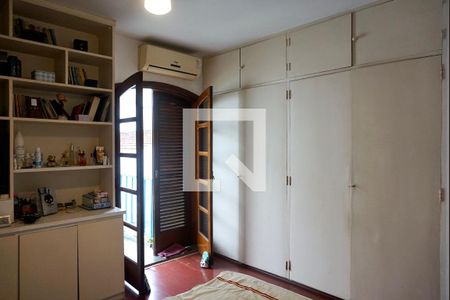 Casa de condomínio à venda com 194m², 3 quartos e 3 vagas Casa de condomínio à venda com 194m², 3 quartos e 3 vagasQuarto 1