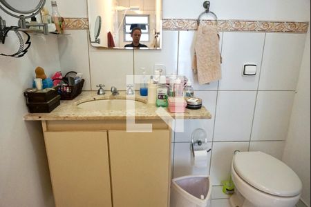 Casa de condomínio à venda com 194m², 3 quartos e 3 vagas Casa de condomínio à venda com 194m², 3 quartos e 3 vagasBanheiro suíte