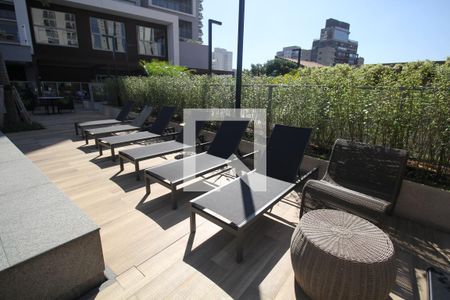 Apartamento à venda com 47m², 1 quarto e 1 vagaÁrea comum - Piscina