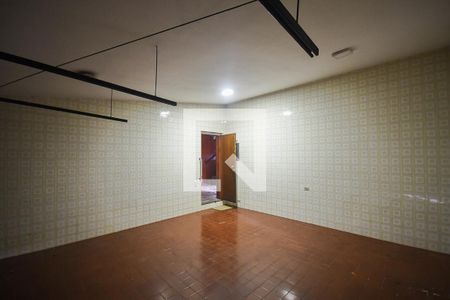 Casa para alugar com 450m², 4 quartos e 5 vagas Casa para alugar com 450m², 4 quartos e 5 vagasGaragem