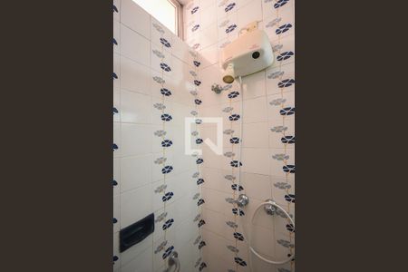 Casa para alugar com 450m², 4 quartos e 5 vagas Casa para alugar com 450m², 4 quartos e 5 vagasChuveiro do Banheiro