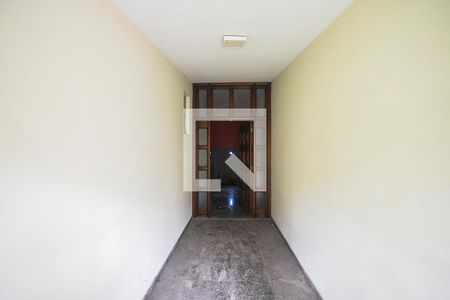 Casa para alugar com 450m², 4 quartos e 5 vagas Casa para alugar com 450m², 4 quartos e 5 vagasHall de Entrada