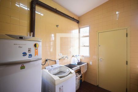 Casa para alugar com 450m², 4 quartos e 5 vagas Casa para alugar com 450m², 4 quartos e 5 vagasÁrea de Serviço