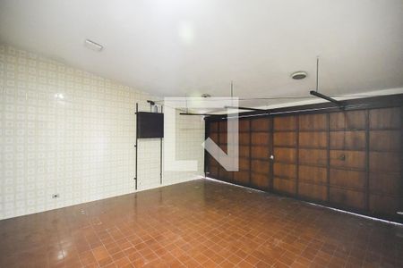Casa para alugar com 450m², 4 quartos e 5 vagas Casa para alugar com 450m², 4 quartos e 5 vagasGaragem