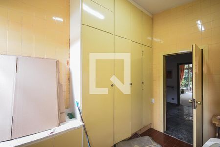 Casa para alugar com 450m², 4 quartos e 5 vagas Casa para alugar com 450m², 4 quartos e 5 vagasÁrea de Serviço