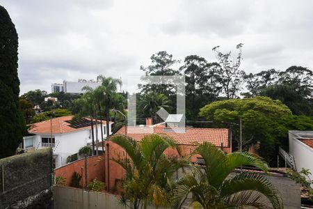 Casa para alugar com 450m², 4 quartos e 5 vagas Casa para alugar com 450m², 4 quartos e 5 vagasVista da Suíte 1