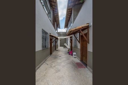 Casa de condomínio à venda com 100m², 2 quartos e 1 vaga Casa de condomínio à venda com 100m², 2 quartos e 1 vagaEntrada