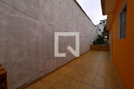 Casa à venda com 160m², 3 quartos e 2 vagasCorredor