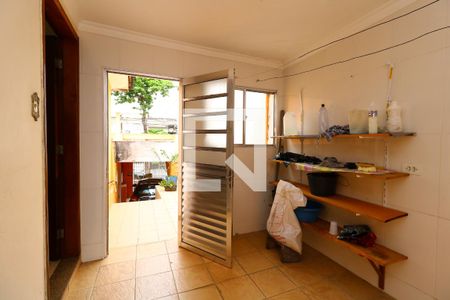 Casa à venda com 160m², 3 quartos e 2 vagasÁrea de Serviço