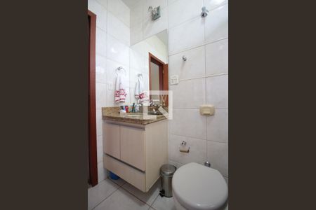 Casa à venda com 320m², 3 quartos e 4 vagasBanheiro Social