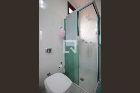 Casa à venda com 320m², 3 quartos e 4 vagasBanheiro da Suite