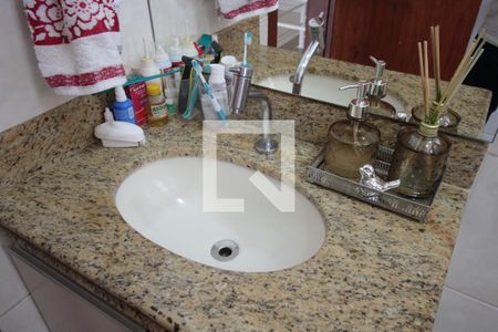 Casa à venda com 320m², 3 quartos e 4 vagasBanheiro Social