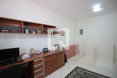 Casa à venda com 320m², 3 quartos e 4 vagasEscritório