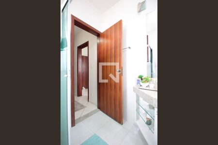 Casa à venda com 320m², 3 quartos e 4 vagasBanheiro da Suite