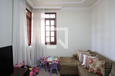 Casa à venda com 320m², 3 quartos e 4 vagasSala de TV