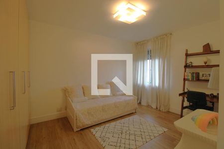 Apartamento à venda com 411m², 4 quartos e 3 vagasSuíte 2