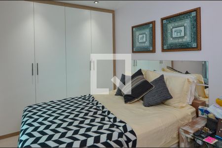 Apartamento à venda com 72m², 2 quartos e 3 vagas Apartamento à venda com 72m², 2 quartos e 3 vagasSuíte