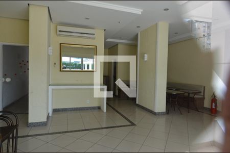 Apartamento à venda com 72m², 2 quartos e 3 vagas Apartamento à venda com 72m², 2 quartos e 3 vagasÁrea comum - Salão de festas