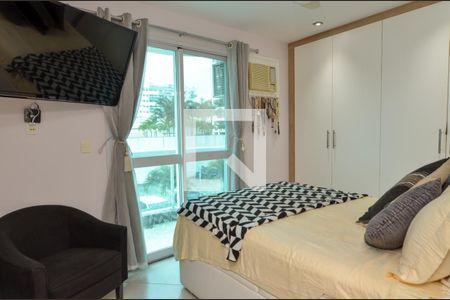 Apartamento à venda com 72m², 2 quartos e 3 vagas Apartamento à venda com 72m², 2 quartos e 3 vagasSuíte