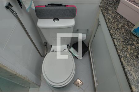 Apartamento à venda com 72m², 2 quartos e 3 vagas Apartamento à venda com 72m², 2 quartos e 3 vagasBanheiro da Suíte