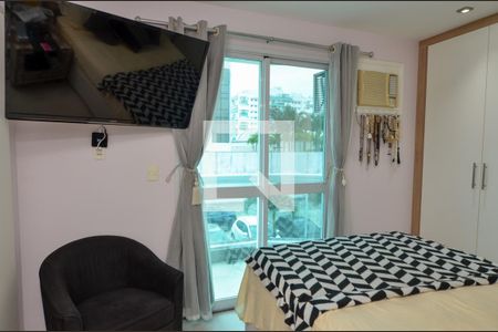 Apartamento à venda com 72m², 2 quartos e 3 vagas Apartamento à venda com 72m², 2 quartos e 3 vagasSuíte