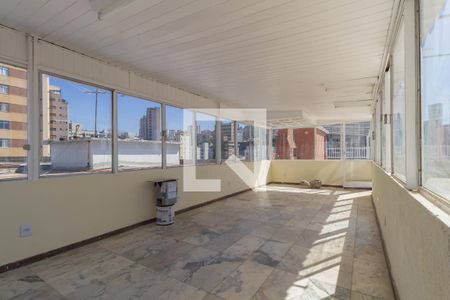 Apartamento à venda com 248m², 4 quartos e 1 vaga Apartamento à venda com 248m², 4 quartos e 1 vagaÁrea comum