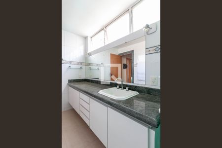 Apartamento à venda com 250m², 4 quartos e 2 vagasBanheiro da Suíte