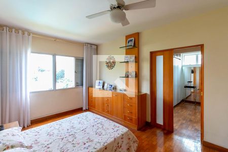 Apartamento à venda com 250m², 4 quartos e 2 vagasQuarto Suíte