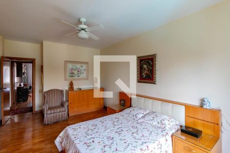 Apartamento à venda com 250m², 4 quartos e 2 vagasQuarto Suíte