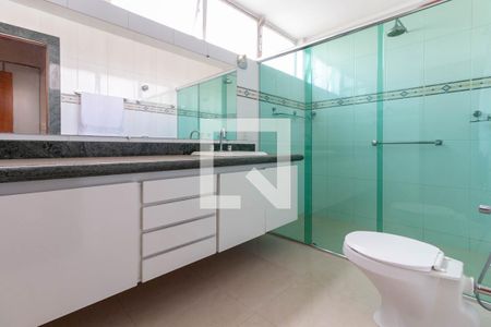 Apartamento à venda com 250m², 4 quartos e 2 vagasBanheiro da Suíte