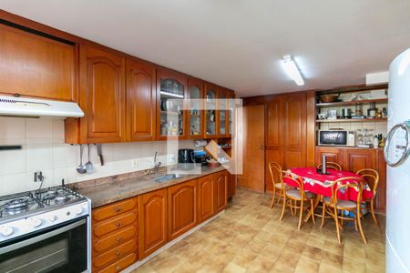 Apartamento à venda com 250m², 4 quartos e 2 vagasCozinha e Área de Serviço