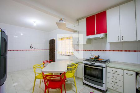 Casa à venda com 165m², 3 quartos e 2 vagasCozinha