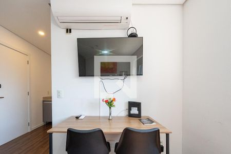 Sala/Quarto de kitnet/studio para alugar com 1 quarto, 27m² em Vila Clementino, São Paulo