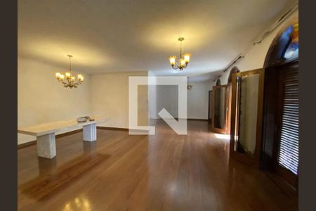 Casa à venda com 4 quartos, 374m² em Vila Ida, São Paulo