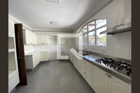 Casa à venda com 4 quartos, 374m² em Vila Ida, São Paulo