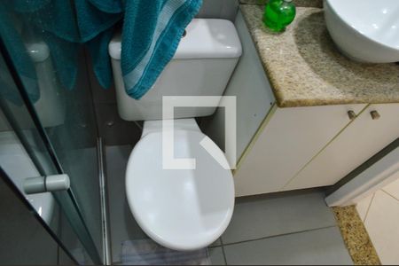 Casa de condomínio à venda com 107m², 3 quartos e 2 vagasBanheiro