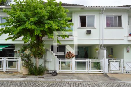 Casa de condomínio à venda com 107m², 3 quartos e 2 vagasFachada da Casa 