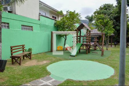 Casa de condomínio à venda com 107m², 3 quartos e 2 vagasÁrea comum - Playground